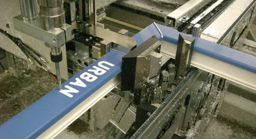 URBAN Machinery - SV 830 Cleaning