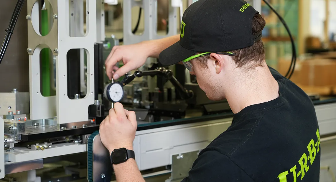URBAN Machinery - Technician at work